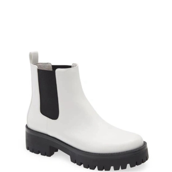 BP Kora‎ Lug Sole Chelsea Boot - Picture 1 of 7